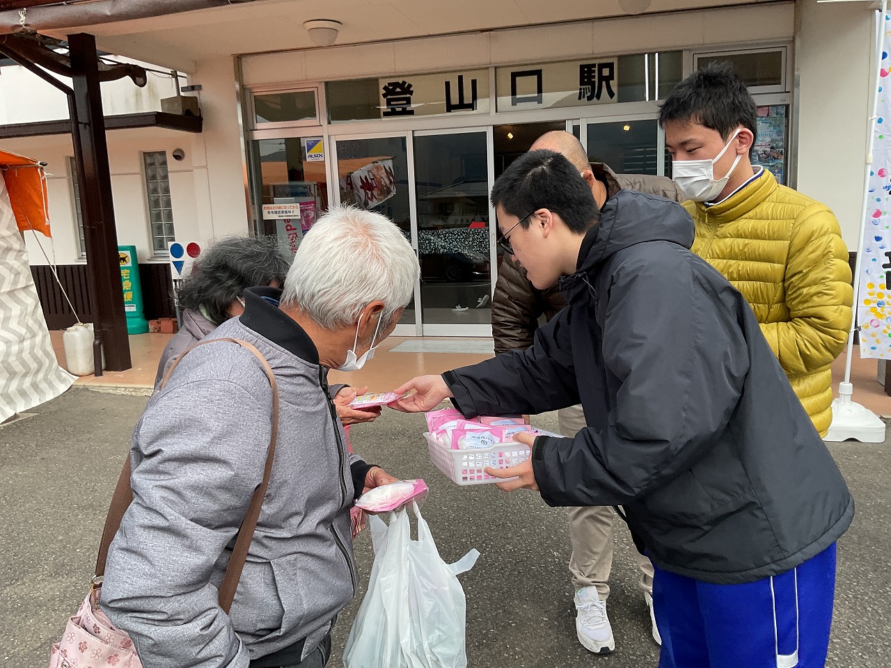 251112中箸蔵寺お接待 (13)（※HP可）